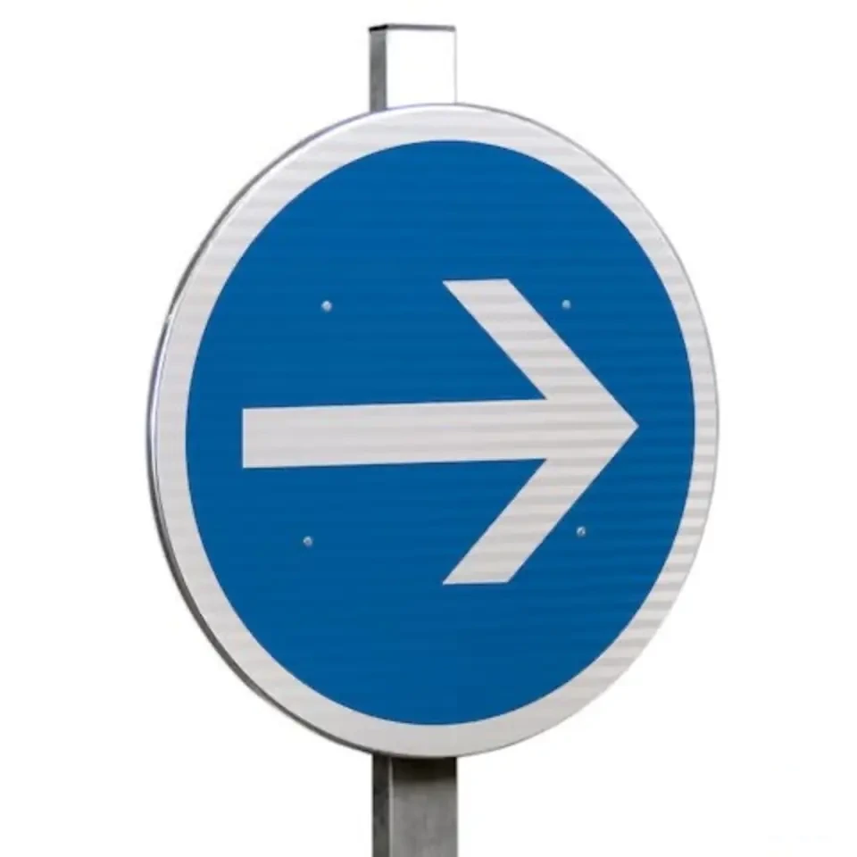 Panneau B21-1 — Obligation de tourner à droite — réf. SR-B21-1